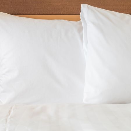 Holiday Inn Express Hotel & Suites Columbus By Ihg Exteriör bild
