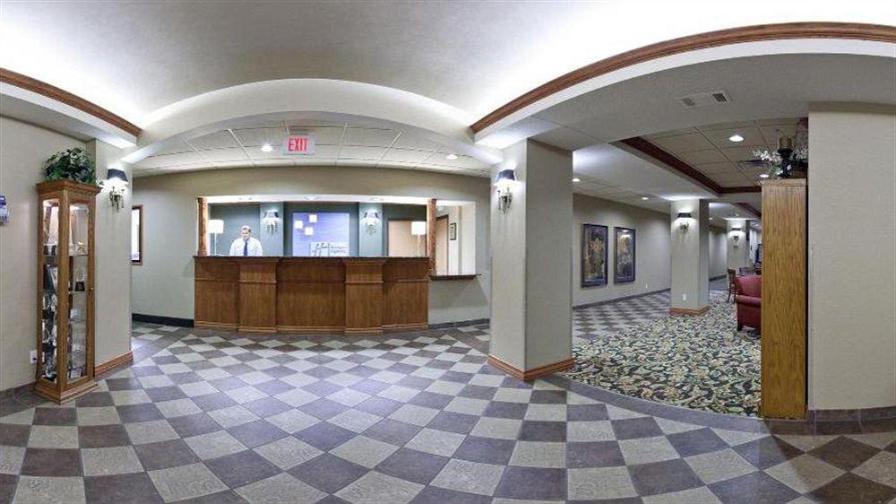 Holiday Inn Express Hotel & Suites Columbus By Ihg Exteriör bild