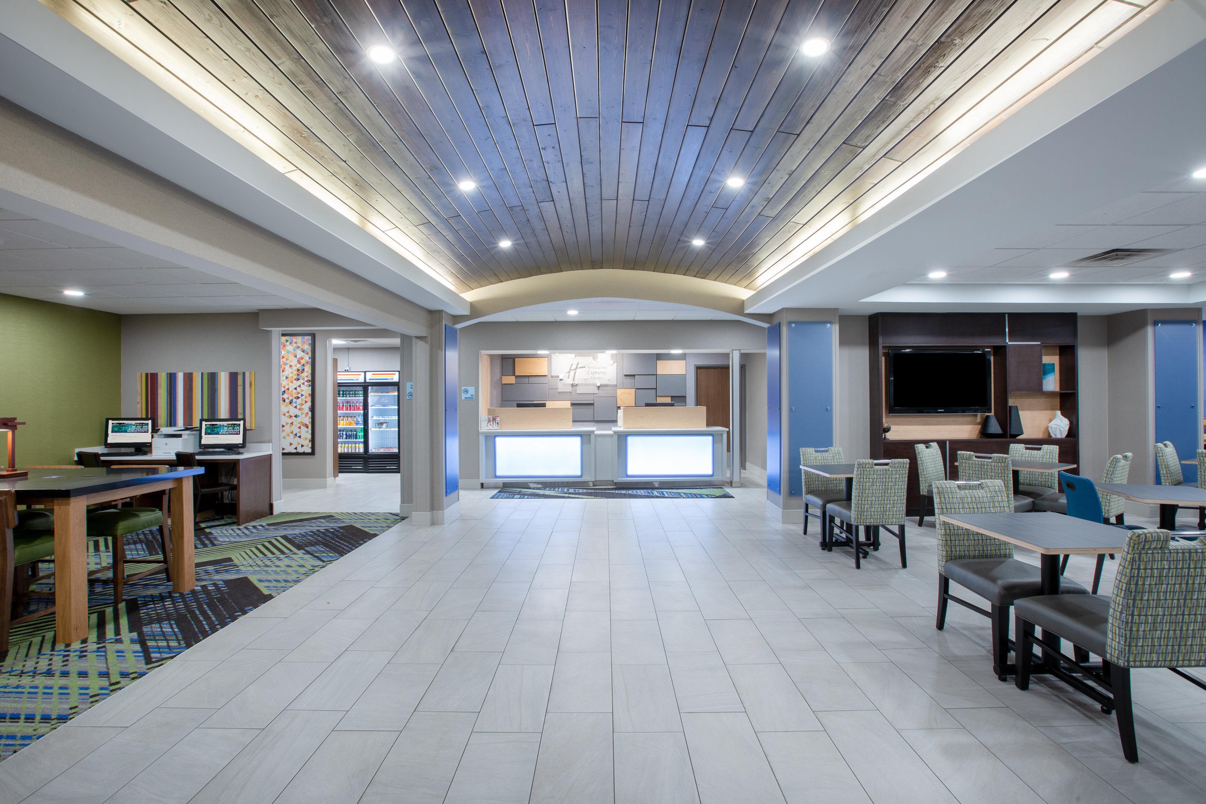 Holiday Inn Express Hotel & Suites Columbus By Ihg Exteriör bild