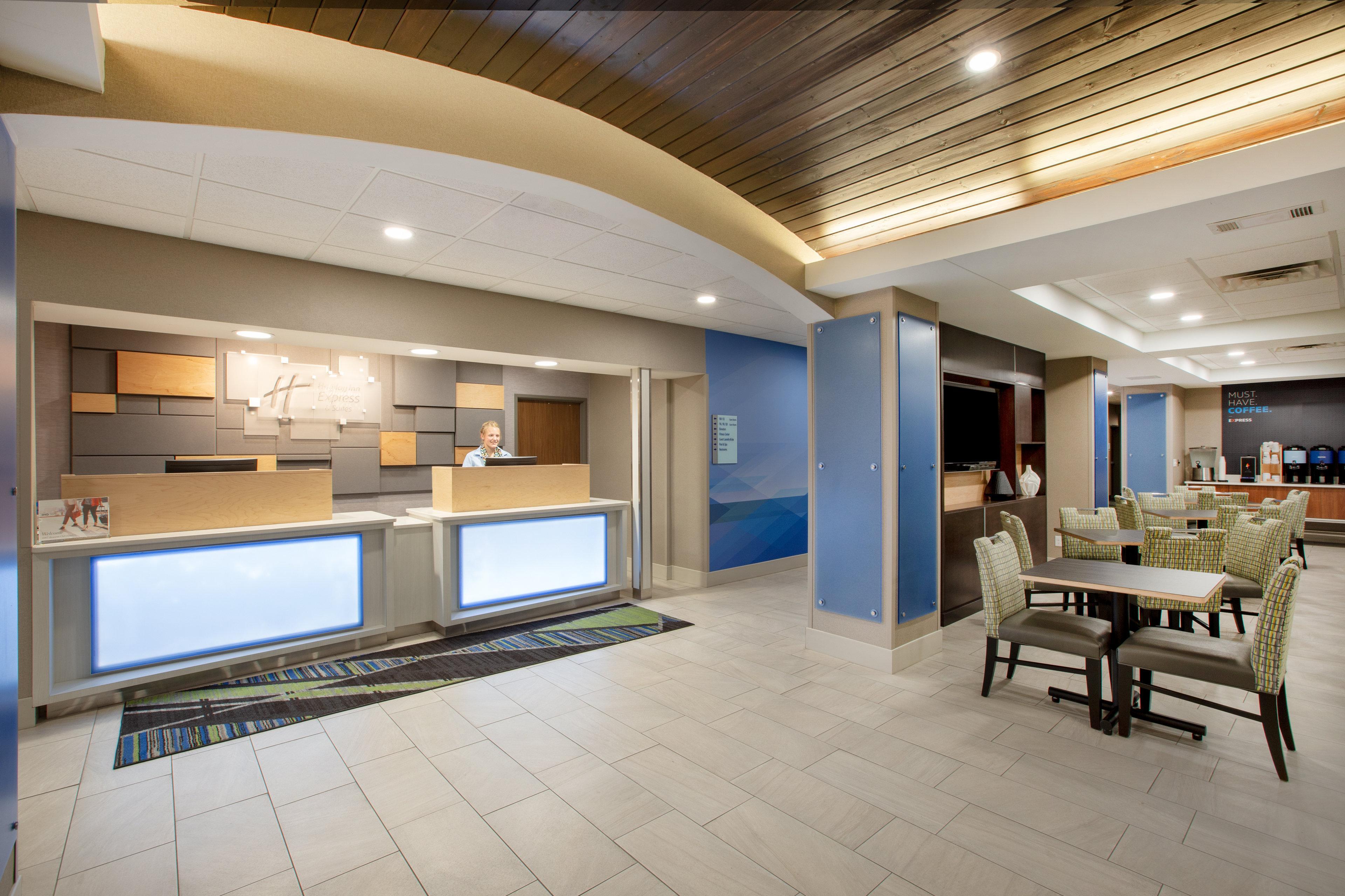 Holiday Inn Express Hotel & Suites Columbus By Ihg Exteriör bild