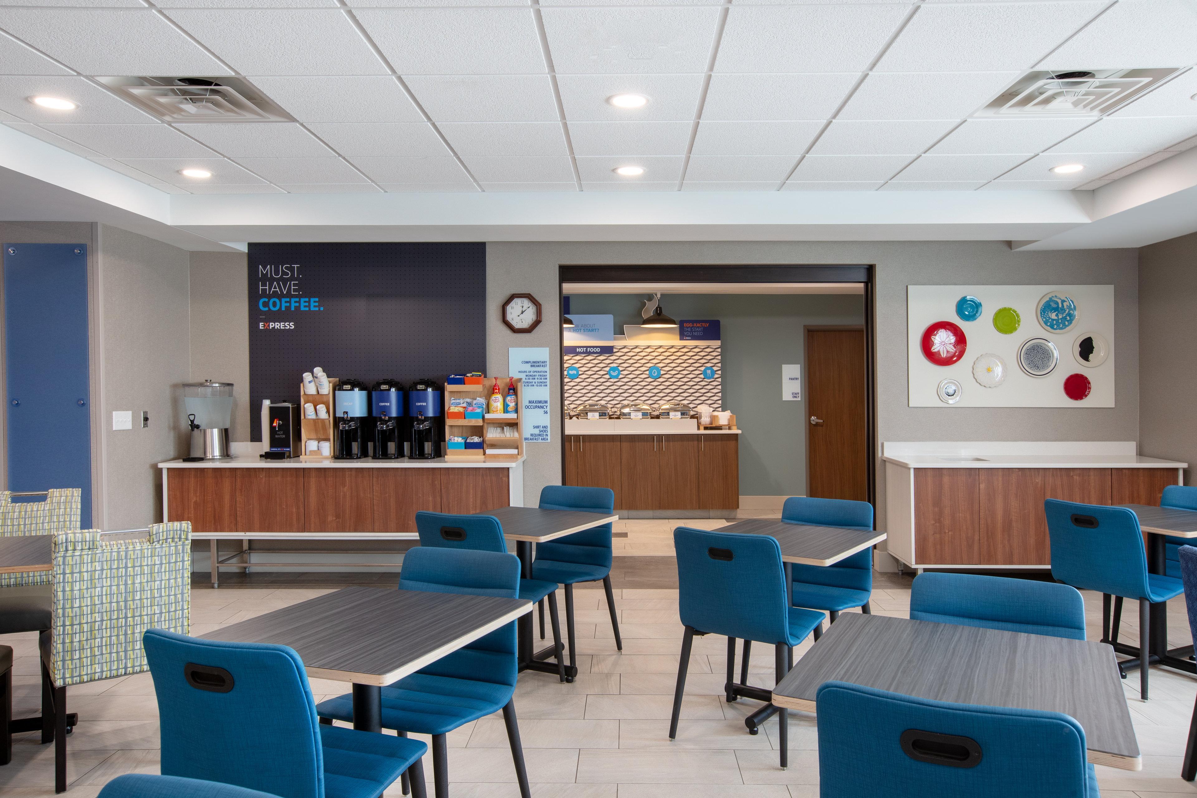 Holiday Inn Express Hotel & Suites Columbus By Ihg Exteriör bild