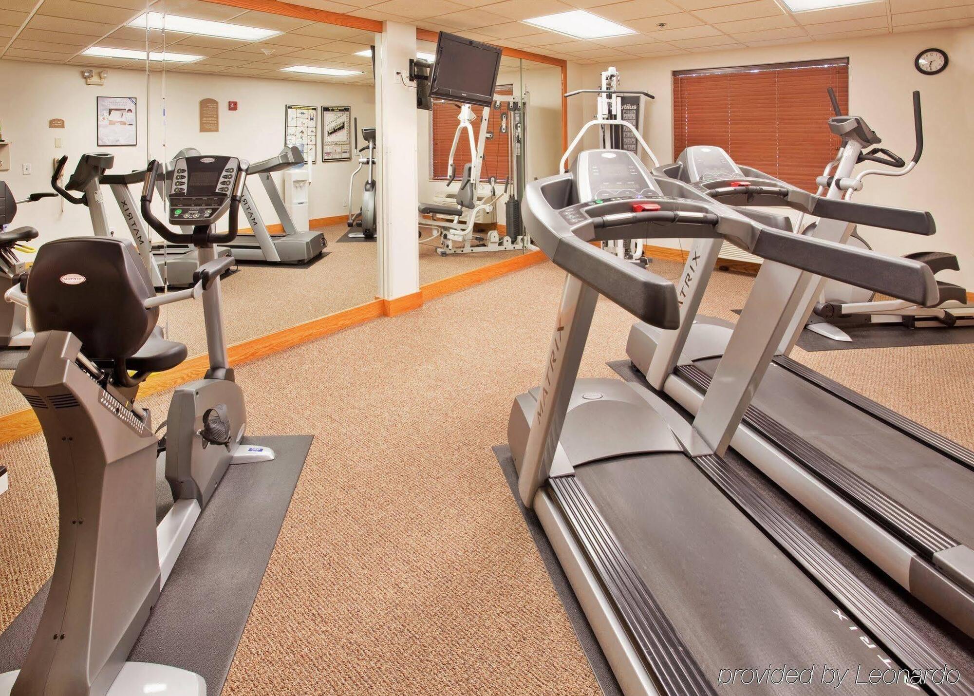 Holiday Inn Express Hotel & Suites Columbus By Ihg Exteriör bild